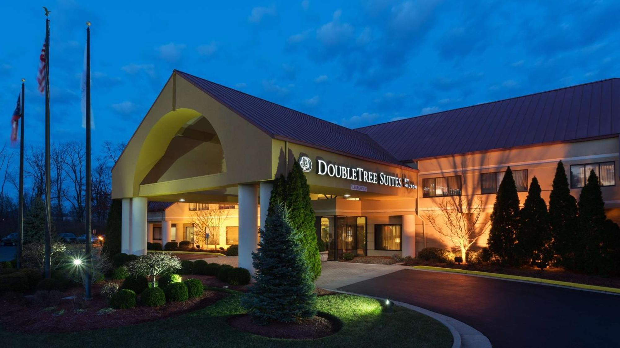 Doubletree Suites By Hilton Hotel Cincinnati - Blue Ash Шарънвил Екстериор снимка