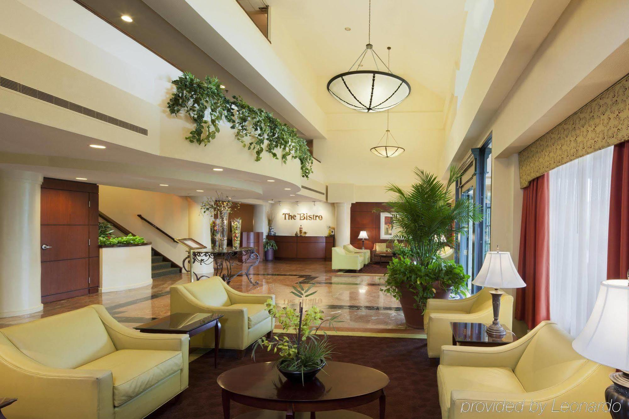 Doubletree Suites By Hilton Hotel Cincinnati - Blue Ash Шарънвил Екстериор снимка